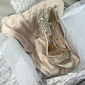 NEVER WORN BADGLEY MISCHKA HEELS 🚨🚨🚨